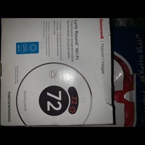 Honeywell lyric wifi touchscreen thermostat